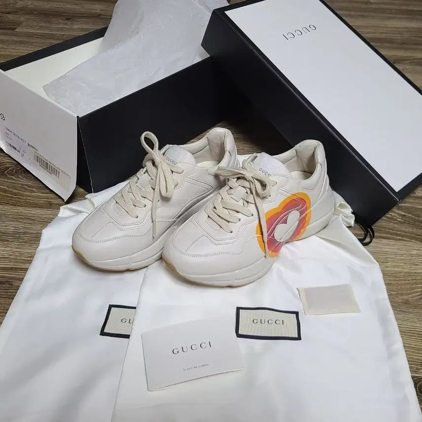 [BUNJANG] Gucci Rhyton Heart Sneakers (Size 230) / (거의 새 것)구찌 라이톤 스니커즈230 신발운동화로퍼단화플랫슈즈명품을동화