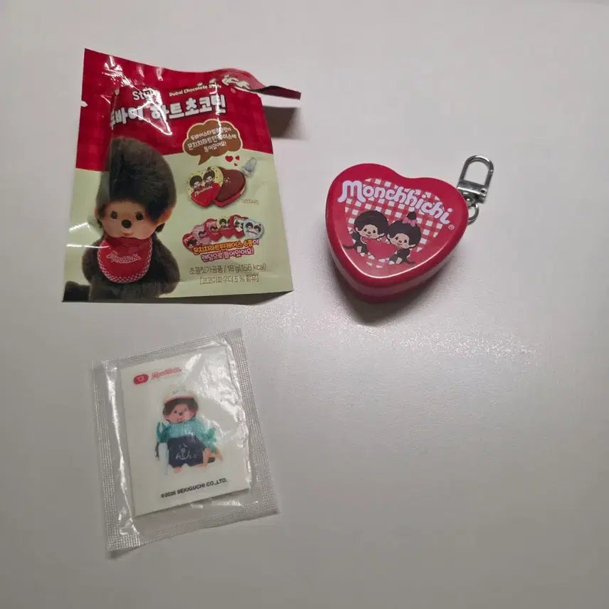 [BUNJANG] Monchhichi Heart Chocolate Tin Case Keyring with Sticker Sheet / 몬치치 하트 초콜릿 틴케이스 키링 + 띠부실