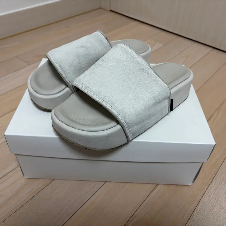 [BUNJANG] Y-3 Beige Slides / Y-3슬라이드