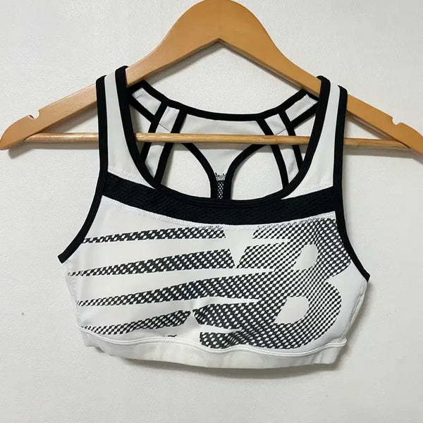 [BUNJANG] New Balance Functional Sleeveless Bra Top / 55-66 뉴발란스 기능성 민소매 브라탑 나시 정품