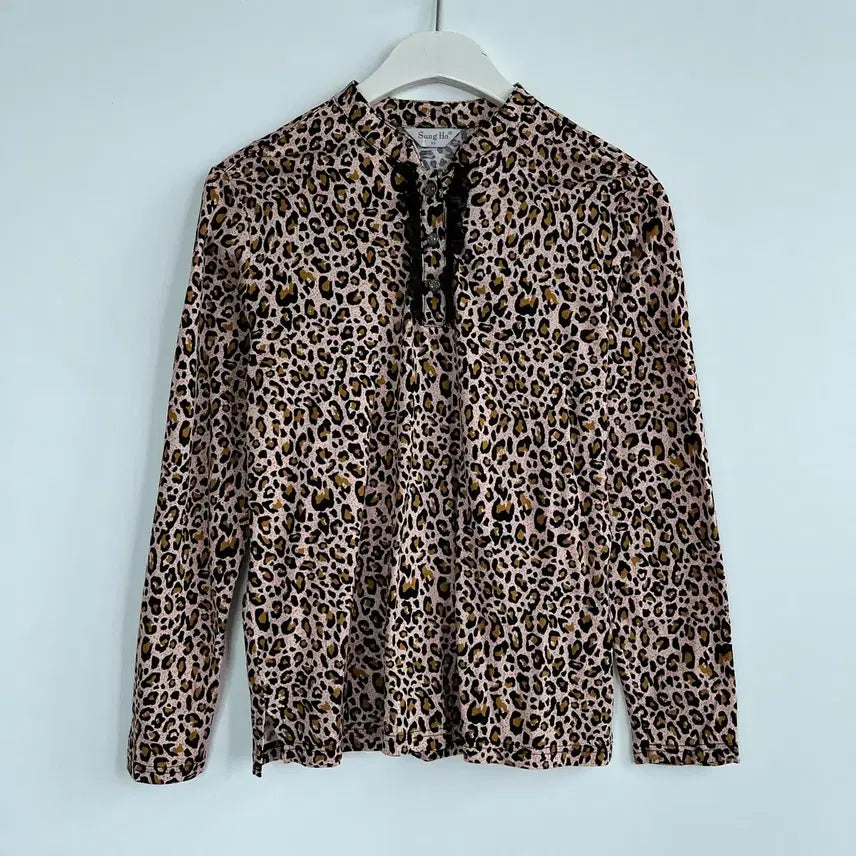 [BUNJANG] Sung Ho Leopard Print Blouse / Sung Ho 레오파드 블라우스 95