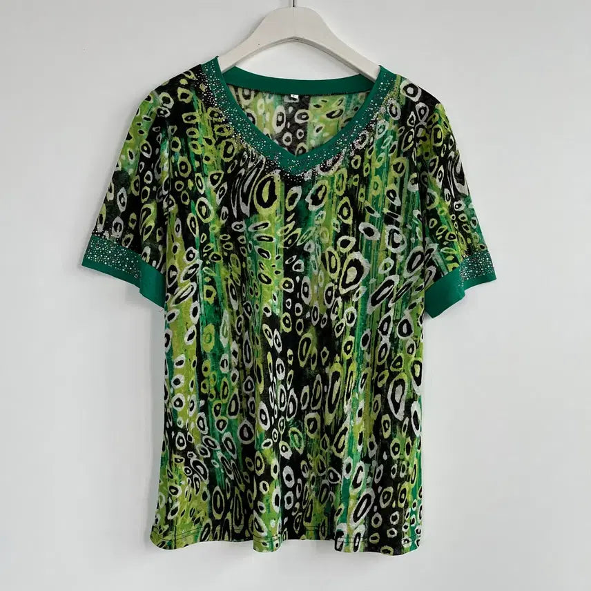 [BUNJANG] Embellished Short Sleeve T-Shirt with Ornate Pattern / 화려한 패턴 비즈 장식 반팔 티셔츠