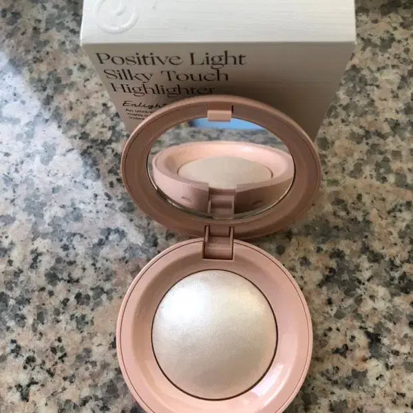 [BUNJANG] Rare Beauty Enlighten Positive Light Silky Touch Highlighter / 레어 뷰티 엔라이튼 포지티브 라이트 실키 터치 하이라이터