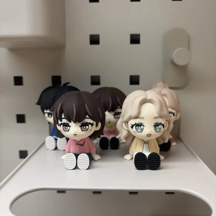[BUNJANG] Ijiclog Seo Yae-eun Figure / 이직로그 서예은 피규어 팝니다.