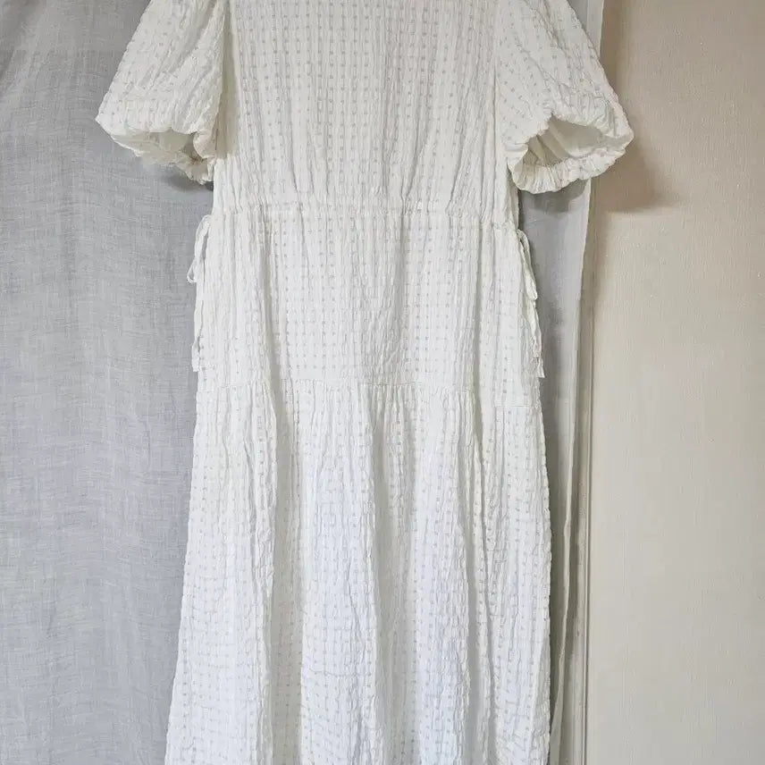 [BUNJANG] Puff Sleeve Waffle Dress White / 퍼프 소매 와플 원피스 / 화이트