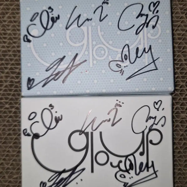 [BUNJANG] RESCENE Glow Up Signed QR Album Set incl. Photocard / 리센느 Glow Up 글로우 업 친필 싸인 QR 앨범 세트 포카포함