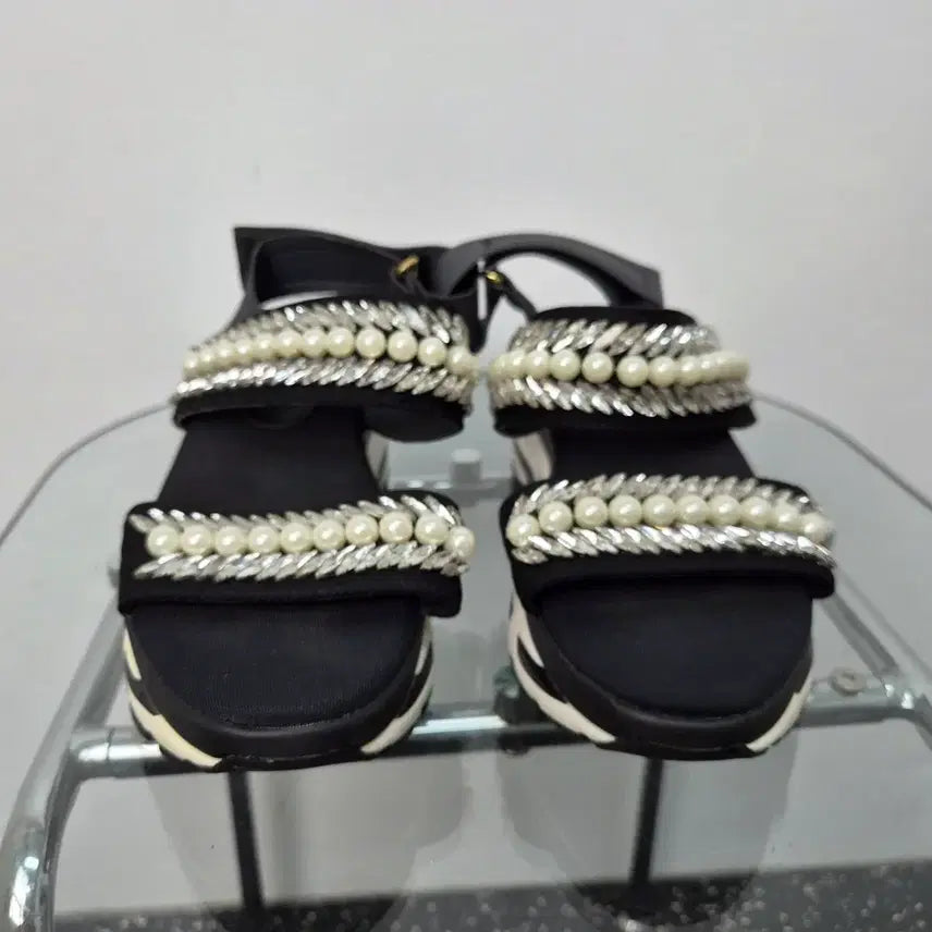 [BUNJANG] SUECOMMA BONNIE Pearl Embellished Sandals Size 380 / 슈콤마보니 진주샌들 380사이즈 6G22