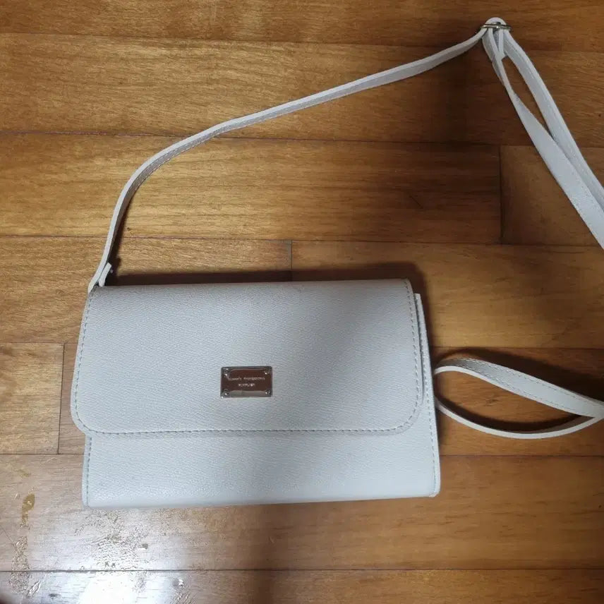 [BUNJANG] Ivory Crossbody Bag / 아이보리 크로스백
