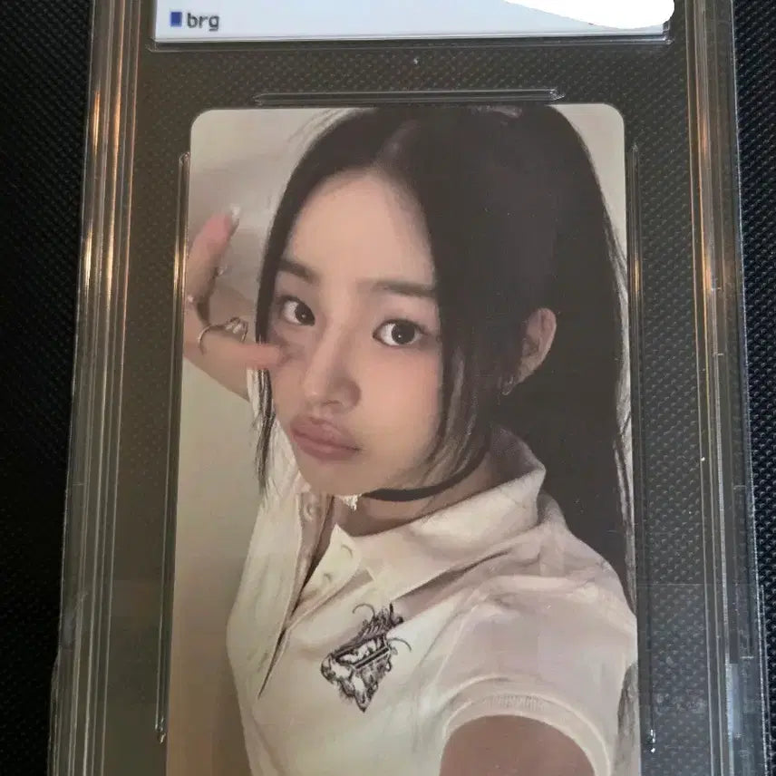 [BUNJANG] NewJeans Minji 2023 Get Up Album Photocard Type C / 뉴진스 민지 2023 GET UP 앨범 포토카드 타입 C