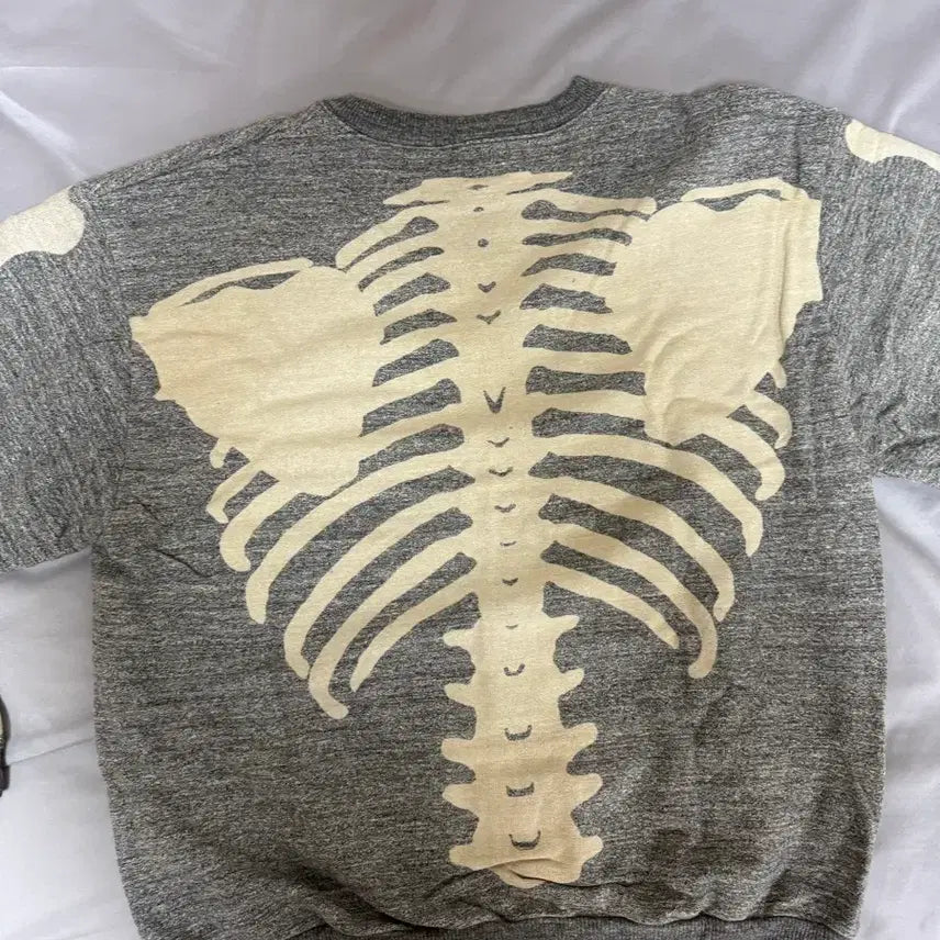 [BUNJANG] Capital Bone Crewneck Sweatshirt Size 3 / 캐피탈 본 크루넥 맨투맨 3사이즈