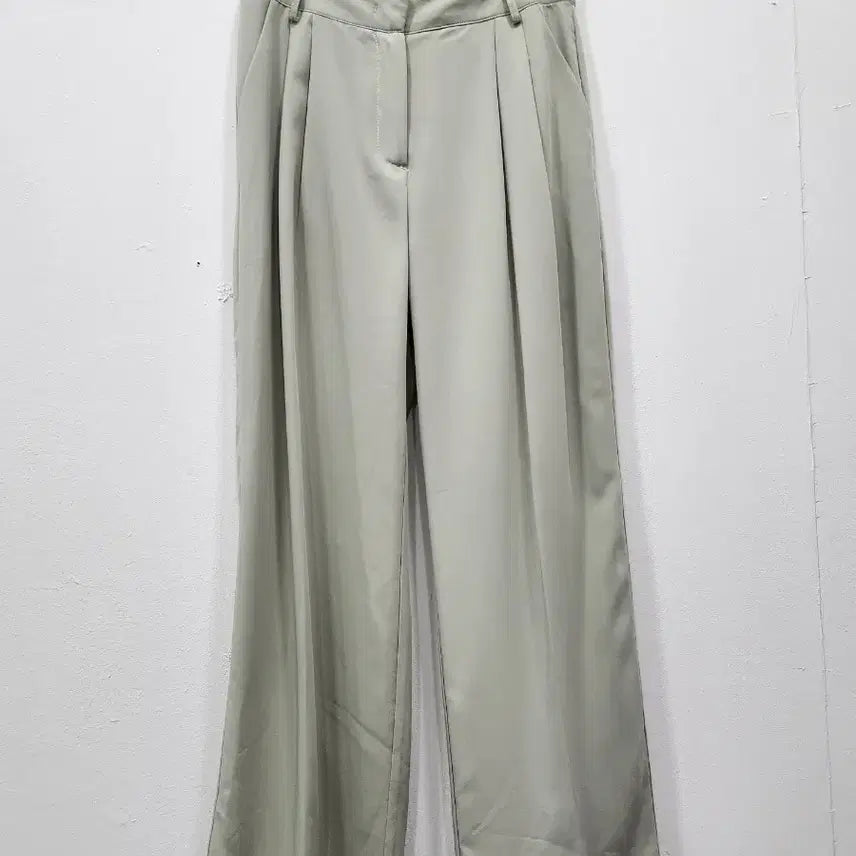 [BUNJANG] Maybe Something To You Summer Wide Slacks (Soft Green, Size S) / [S]메이비썸띵투유 여름 와이드 슬랙스 S 연그린 스판