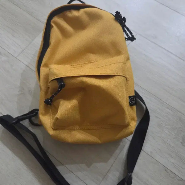 [BUNJANG] Cross Mini Backpack Mustard / 크로스 미니 백팩 머스타드 색상