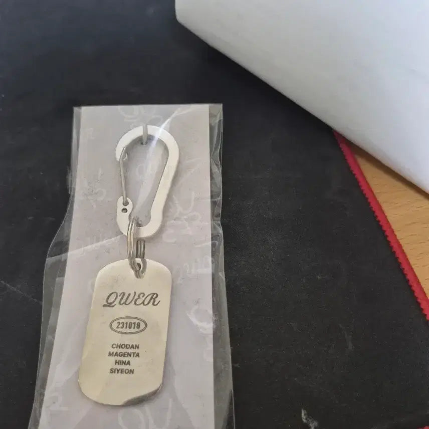 [BUNJANG] QWER Keyring / qwer 키링