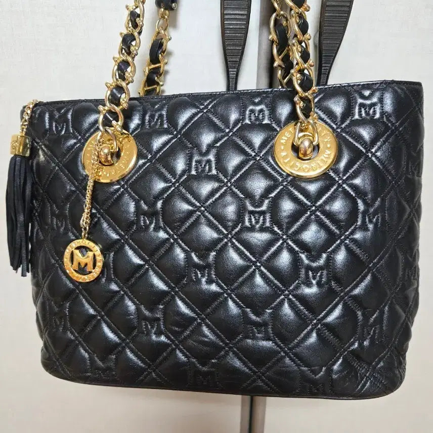 [BUNJANG] Metrociti Quilting Shoulder Bag Black / 메트로시티 퀼팅 숄더백 블랙