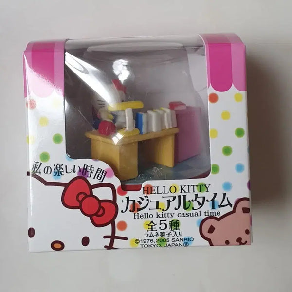 [BUNJANG] Hello Kitty Casual Time Figure Study New Product / 헬로키티 캐주얼 타임 피규어 스터디 새상품