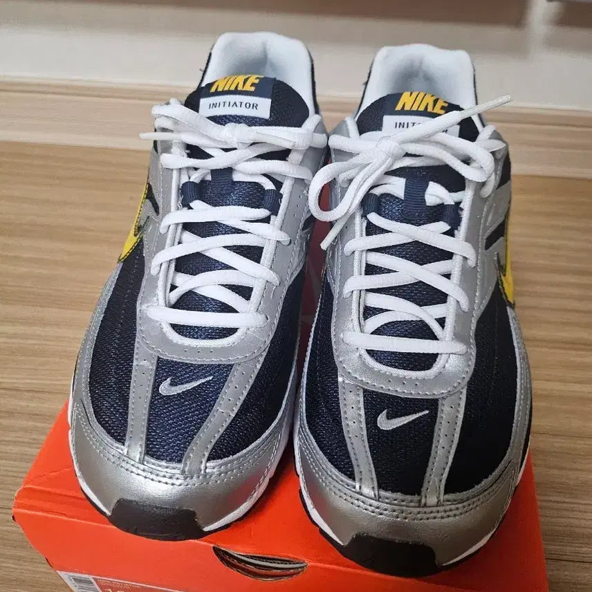 [BUNJANG] Nike Initiator Sneakers Size 280 / 나이키 이니시에이터 운동화 280