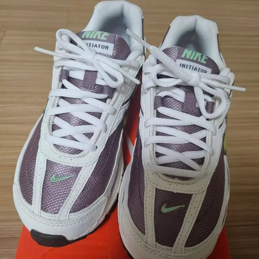 [BUNJANG] Nike Initiator Women's Sneakers Size 240 / 나이키 이니시에이터 운동화 240