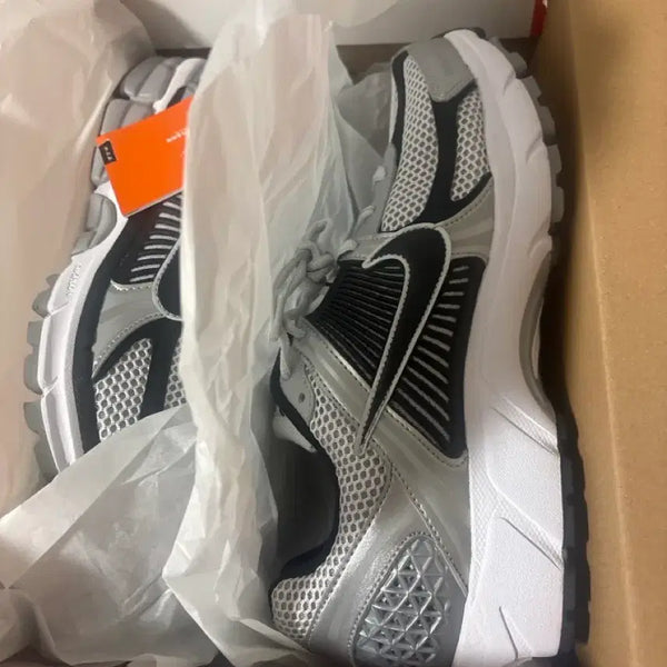 [BUNJANG] Nike Zoom Vomero 5 Metallic Silver / 줌보메로5 메탈릭실버 새거 팝니다