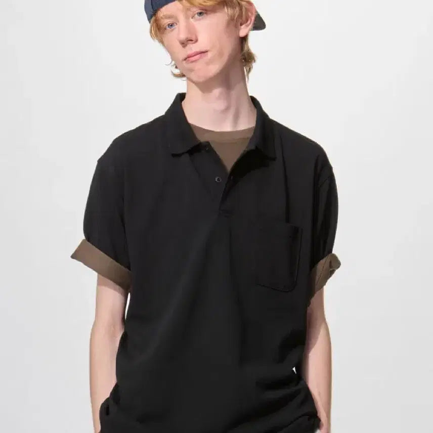 [BUNJANG] GU x Enya Collaboration Short-Sleeve T-Shirt / gu 엔가 카라티 검정, 흰색