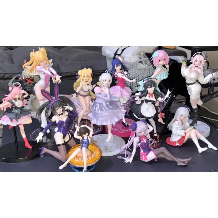 [BUNJANG] Bundle Set Mixed Anime Girl Figures (12 pcs) / [일괄] 미소녀 중고 피규어 12개 (최애의 아이, 금빛 어둠, 오버로드 등)