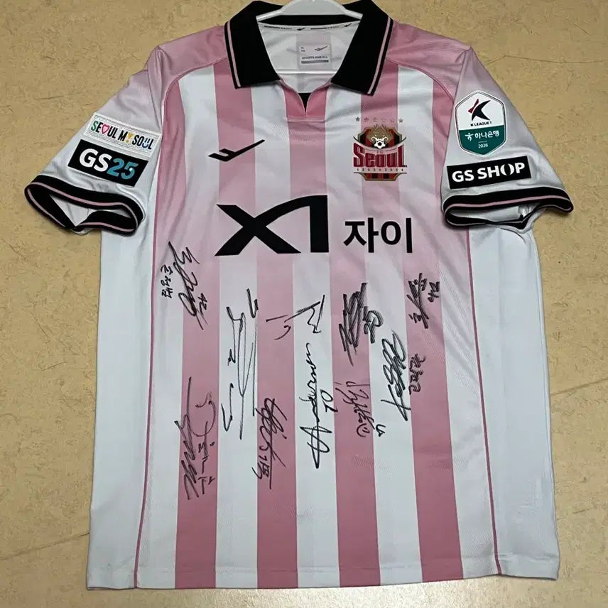 [BUNJANG] FC Seoul Blossom Limited Edition Signed Player Jersey (XL) / (XL) FC서울 블라썸 한정판 선수단 싸인 유니폼 팝니다