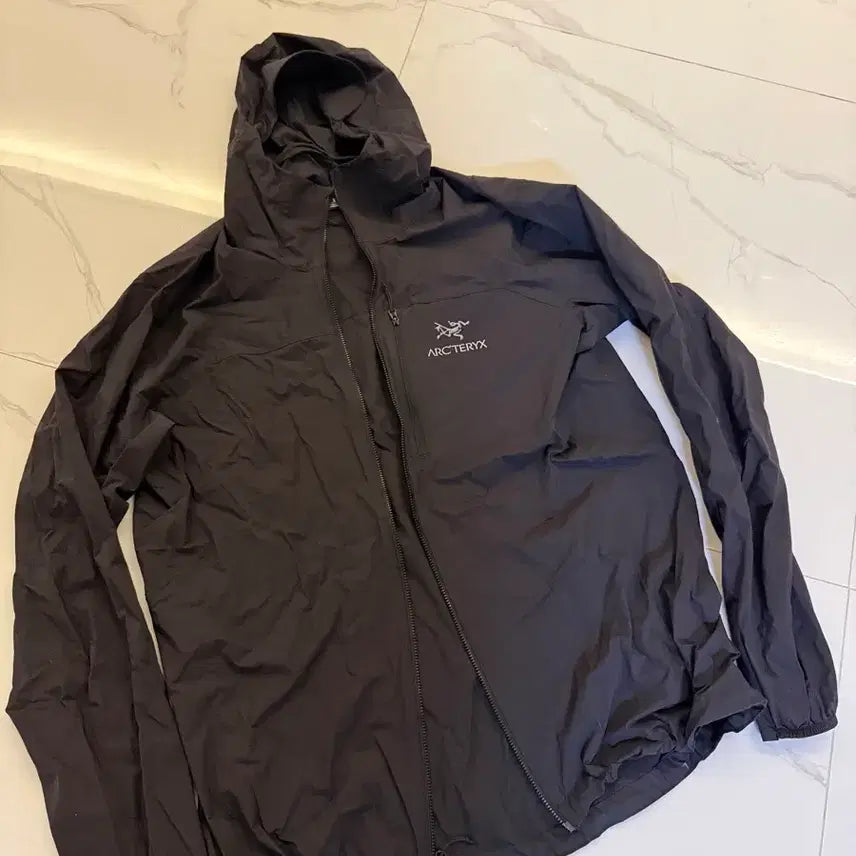 [BUNJANG] Arc'teryx Squamish Hoody Black / 아크테릭스 스쿼미시 블랙