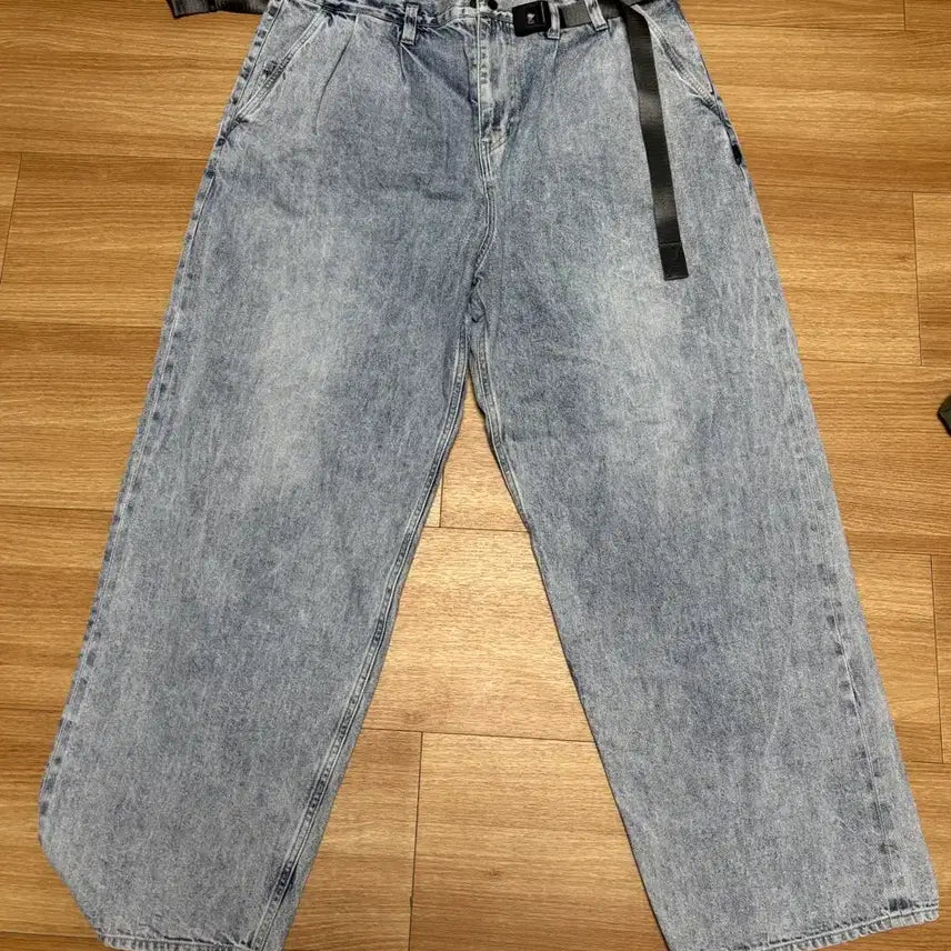 [BUNJANG] Moif Belted Wide Denim Pants - Size 2 / 모이프 벨티드 와이드 데님 2사이즈