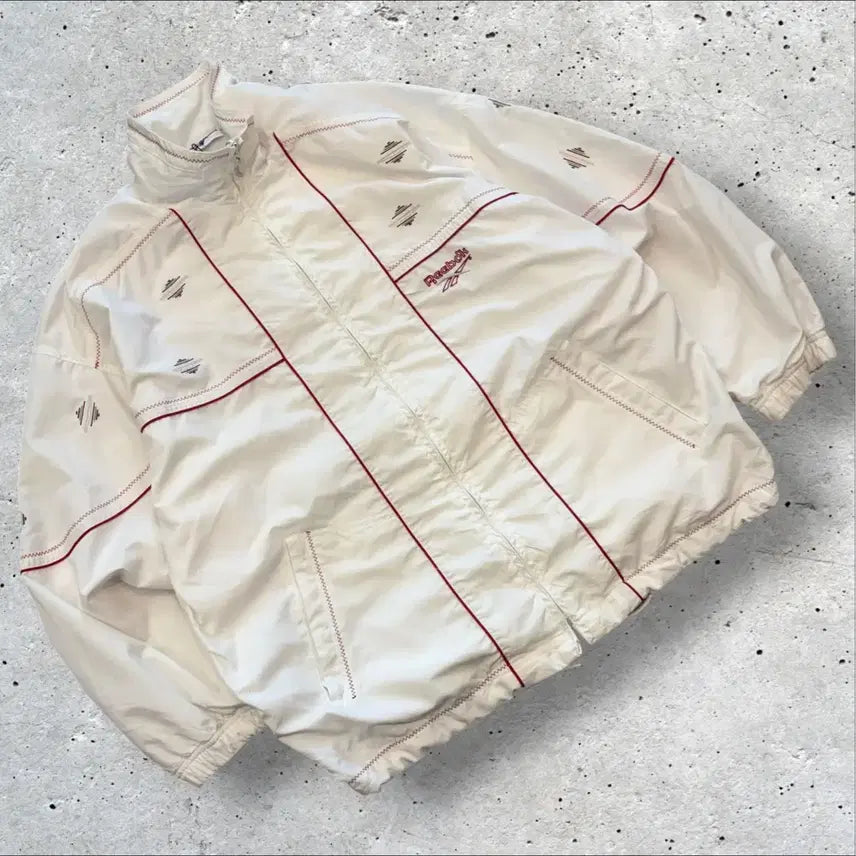 [BUNJANG] Reebok Vintage Pattern Windbreaker White / 리복 올드스쿨 빈티지 패턴 화이트 바람막이 E674