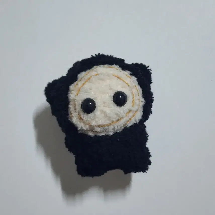 [BUNJANG] Donggung Kkeomeoksari Knitted Doll Knitted Keyring / 동궁 꺼먹살이 뜨개인형 뜨개키링