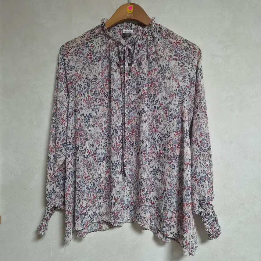 [BUNJANG] Mielle Floral Pattern Chiffon Blouse / [Free] 미엘(Mielle) 플라워패턴 쉬폰 블라우스