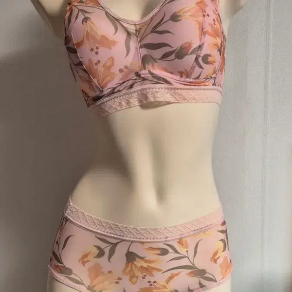 [BUNJANG] Crocodile Lace Floral Bralette Panty Set M / 크로커다일 망사 감타브라 꽃무늬 브라렛 팬티 세트 M