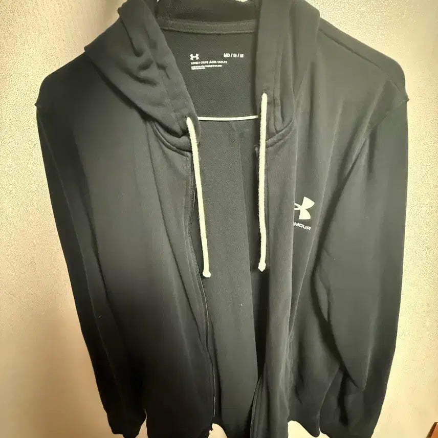[BUNJANG] Under Armour Black Zip-Up Hoodie - Size M / 언더아머 후드집업 블랙 M