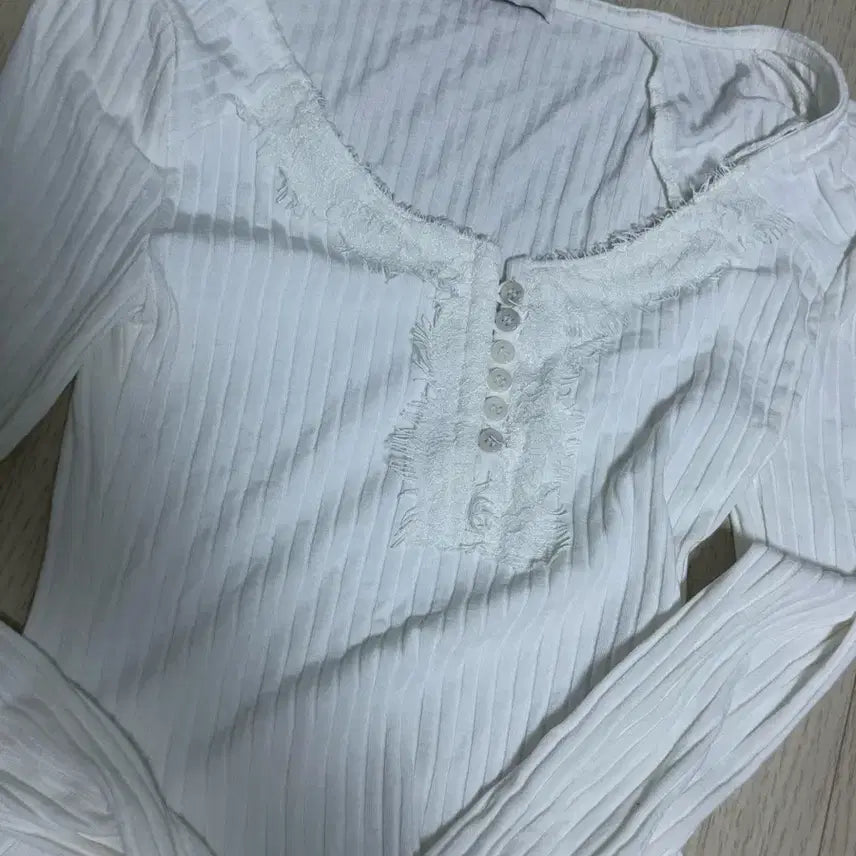 [BUNJANG] Toomuchtax White Long Sleeve T-Shirt / toomuchtax 투머치택스 티셔츠