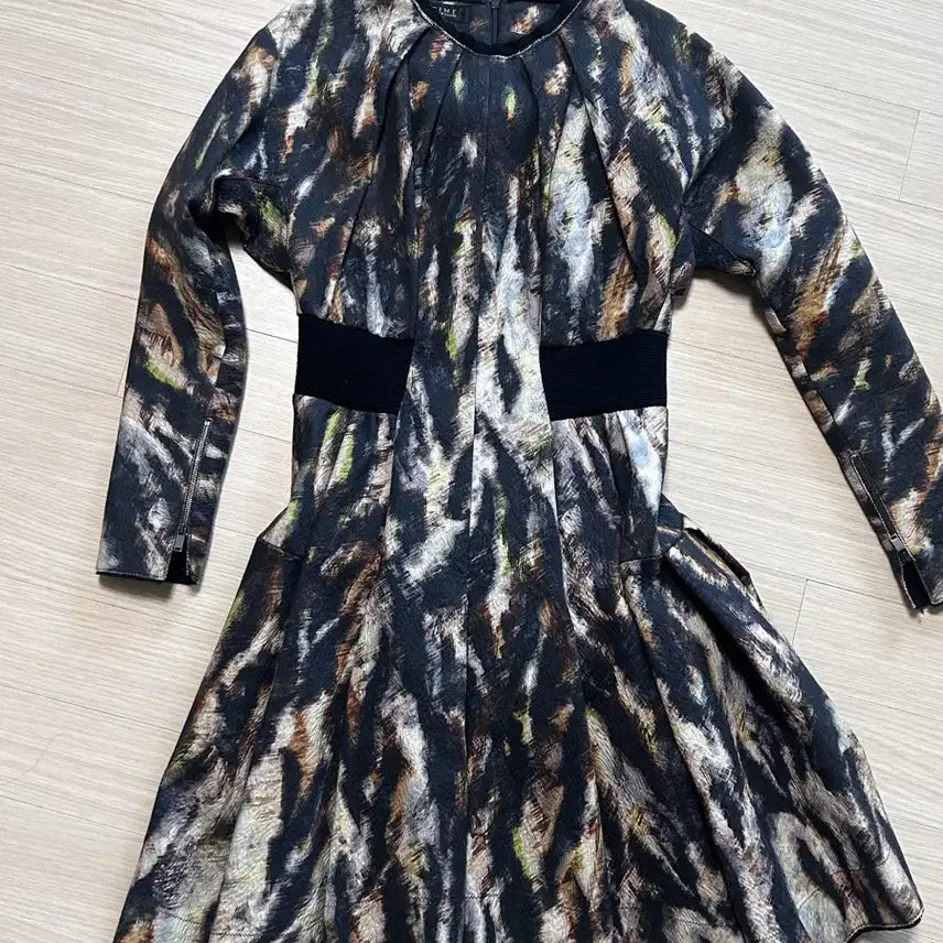 [BUNJANG] Time Postmodern Midi Dress / 타임 포스트모던 원피스