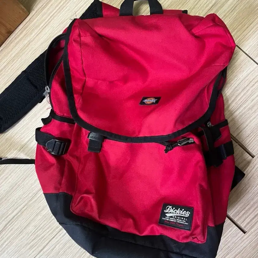 [BUNJANG] Dickies Vintage Red Buckle Backpack / 디키즈 빈티지 레드 버클 백팩