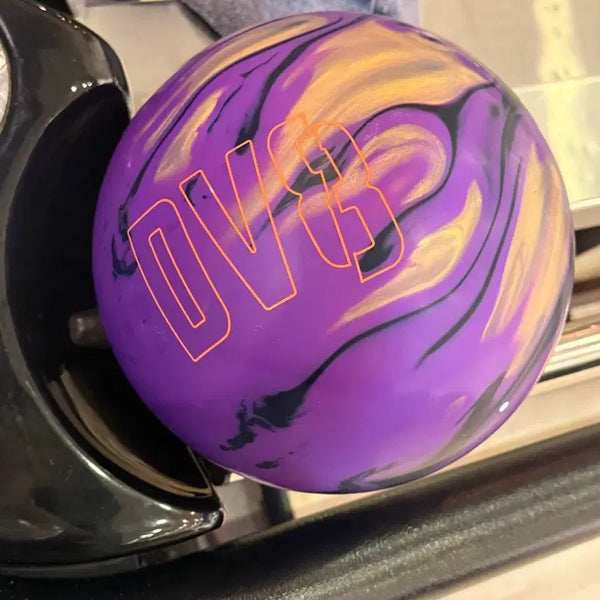 [BUNJANG] Brunswick DV8 Heckler Bowling Ball 15lb / 브런스윅 DV8 헤클러 턴트