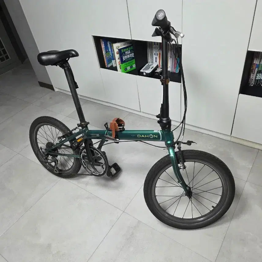 [BUNJANG] Dahon D8 Folding Bicycle - Green / 다혼 D8 그린
