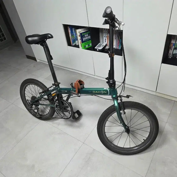 [BUNJANG] Dahon D8 Folding Bicycle - Green / 다혼 D8 그린