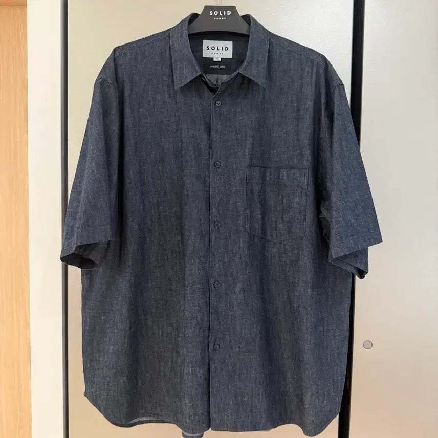 [BUNJANG] Solid Homme 25F/W Blue Light Denim Short Sleeve Shirt / [52] 25F/W 솔리드옴므 블루 숏슬리브 라이트 데님 셔츠