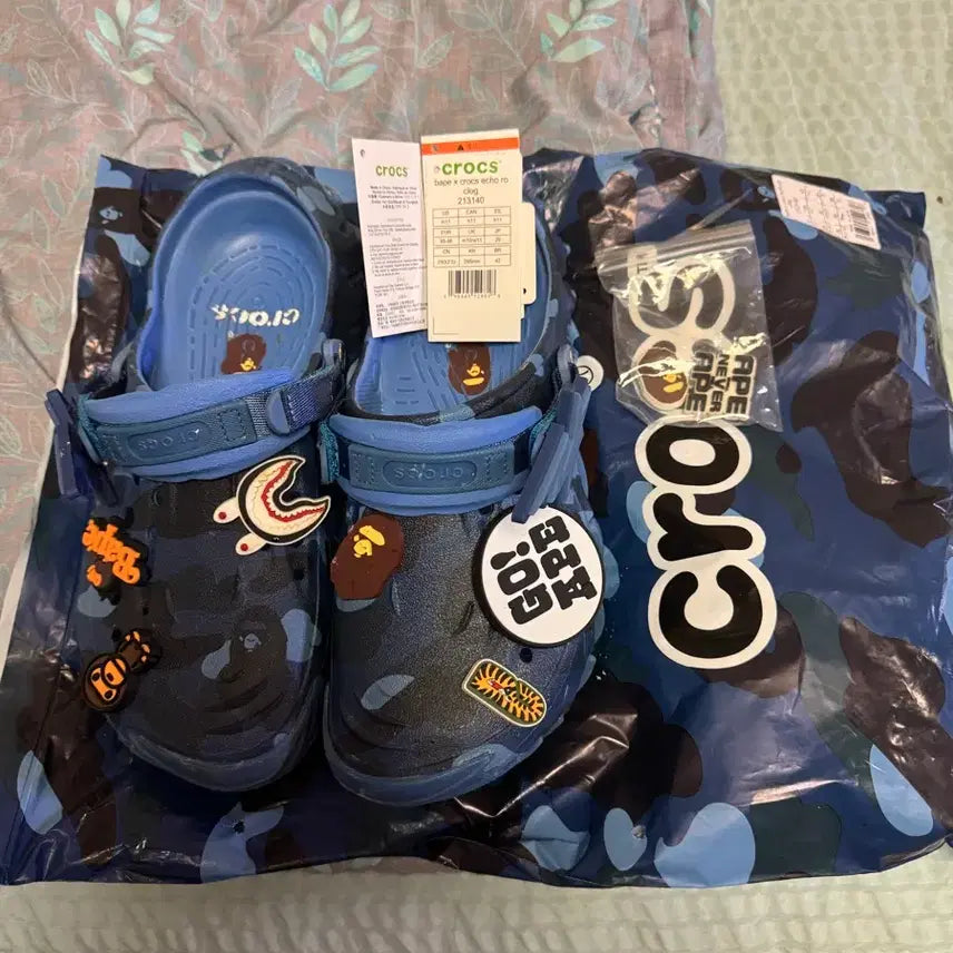 [BUNJANG] BAPE x Crocs Camo Sandals Blue / 베이프 X 크록스 카모 샌들 블루290