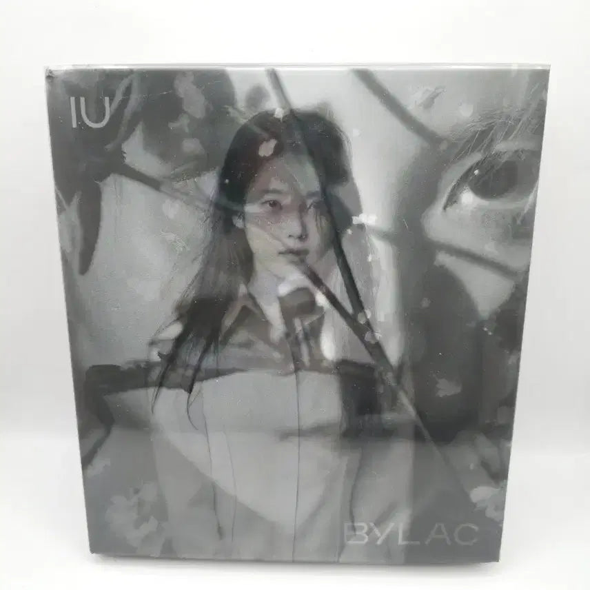 [BUNJANG] IU LILAC Album BYLAC Version (Unsealed) / [개봉] 아이유 LILAC 앨범 BYLAC
