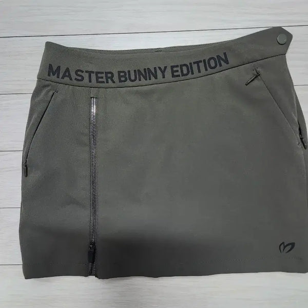 [BUNJANG] Master Bunny Edition Women's Golf Culotte Skirt Khaki / 마스터바니 에디션 여성 골프 큐롯 스커트