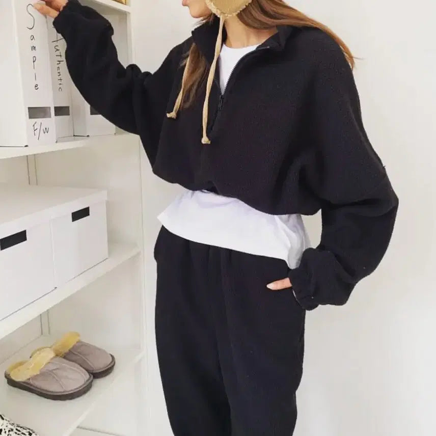[BUNJANG] Fleece Cropped Zip-Up Training Set - Black / 새옷)세트)뽀글이 아노락 크롭 집업 블랙 트레이닝 셋업