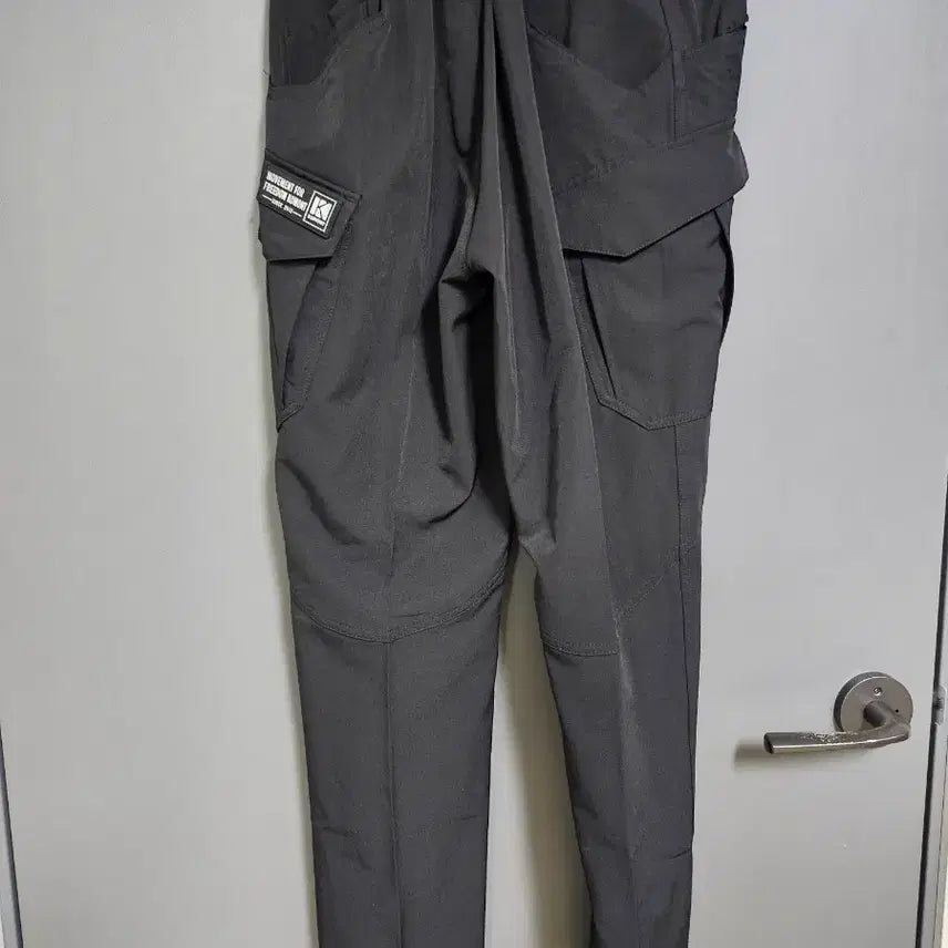 [BUNJANG] Black Cargo Pants Size 66 / 블랙 카고 팬츠 66사이즈