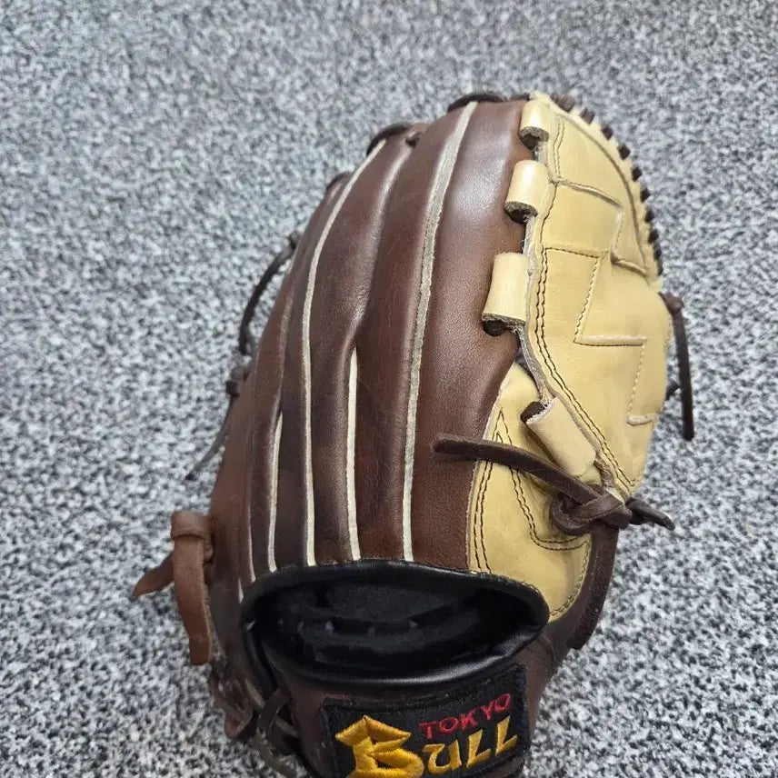 [BUNJANG] Tokyo BULL Baseball Glove 12-inch / 도쿄 BULL 야구 글러브 12인치