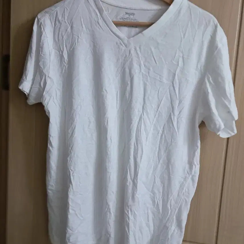 [BUNJANG] White V-Neck Short-Sleeve T-Shirt / 화이트 브이넥 반팔 티셔츠