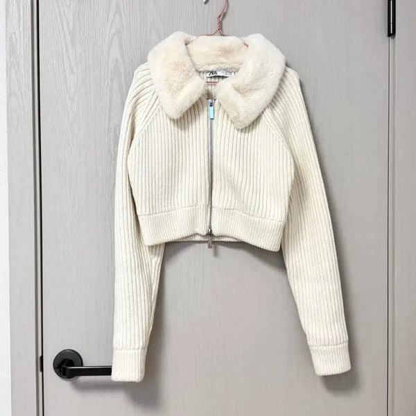[BUNJANG] ZARA Faux Fur Collar Knit Zip-Up S / (s) 자라 퍼 카라 니트집업