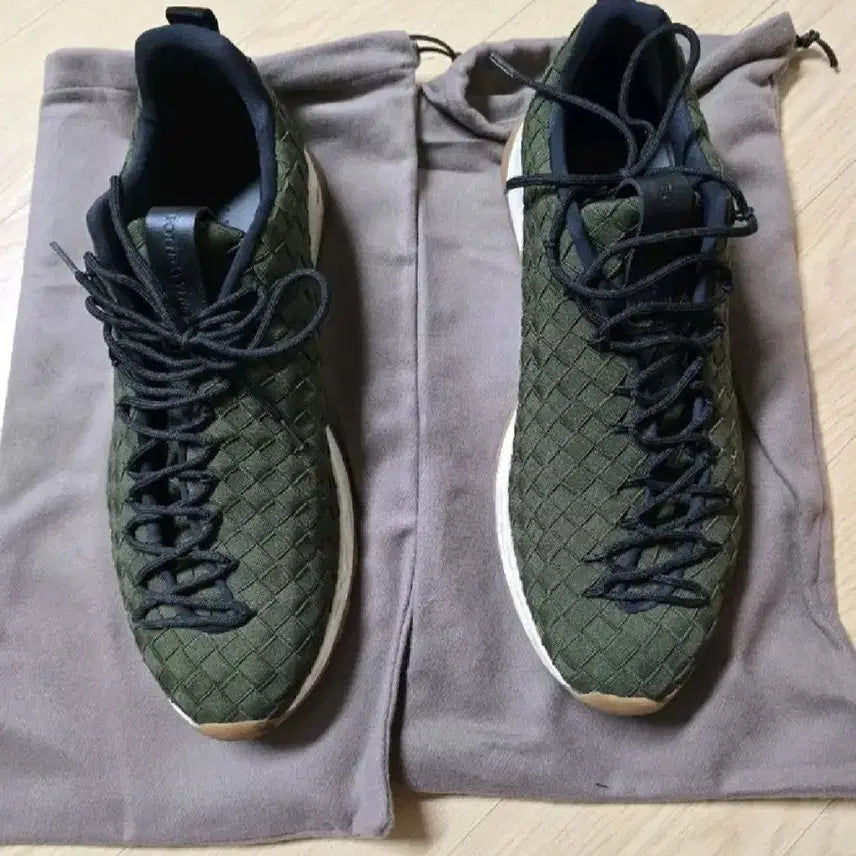 [BUNJANG] Bottega Veneta Olive Green Woven Sneakers / 정품) 보테가베네타 올리브 그린 위빙 스니커즈 42.5