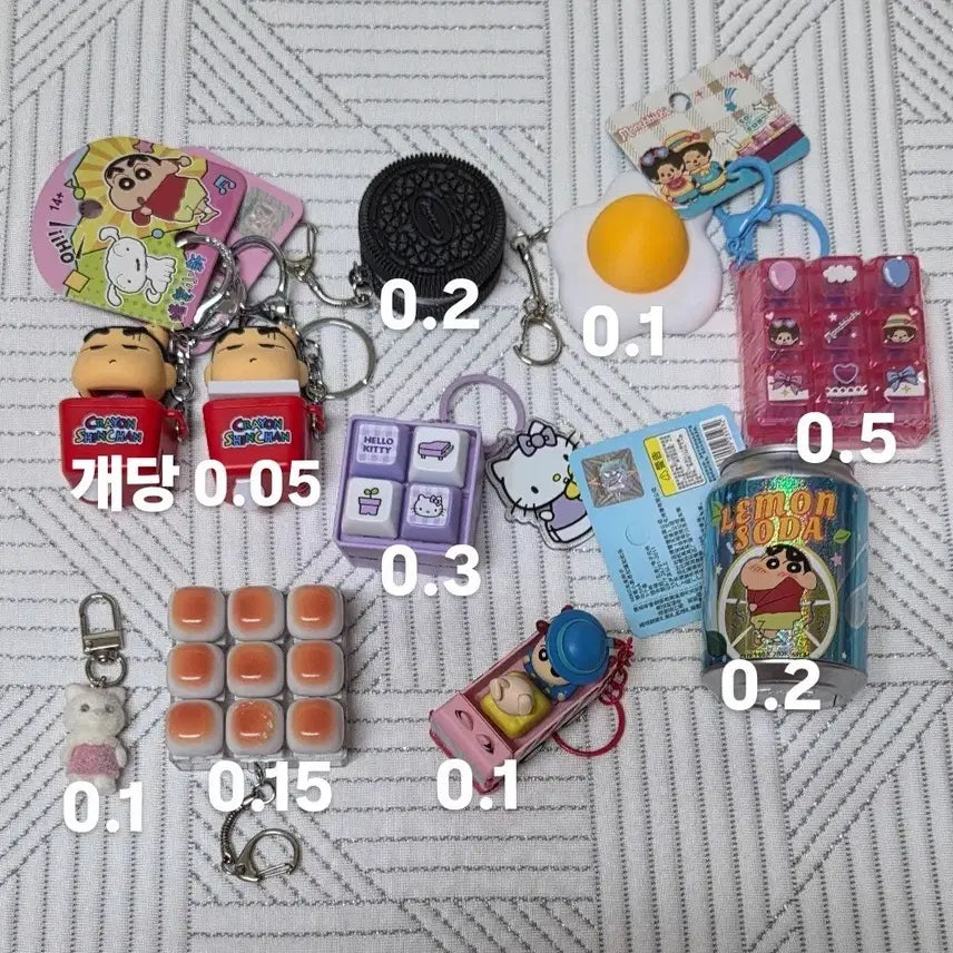 [BUNJANG] Crayon Shin-chan Monchhichi Sanrio Hello Kitty Oreo Keycap Clicker Keyring / 짱구 몬치치 산리오 키티 오레오 키캡 클릭커 키링