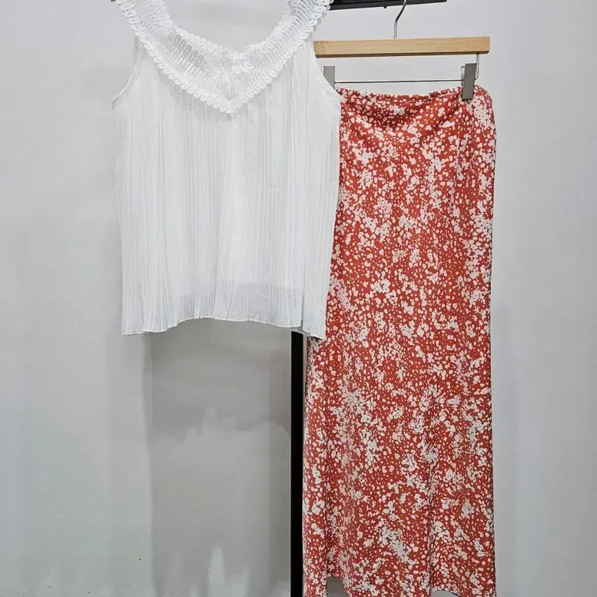 [BUNJANG] Sleeveless Top and Long Skirt Set / 새상품 나시+ 롱스커트